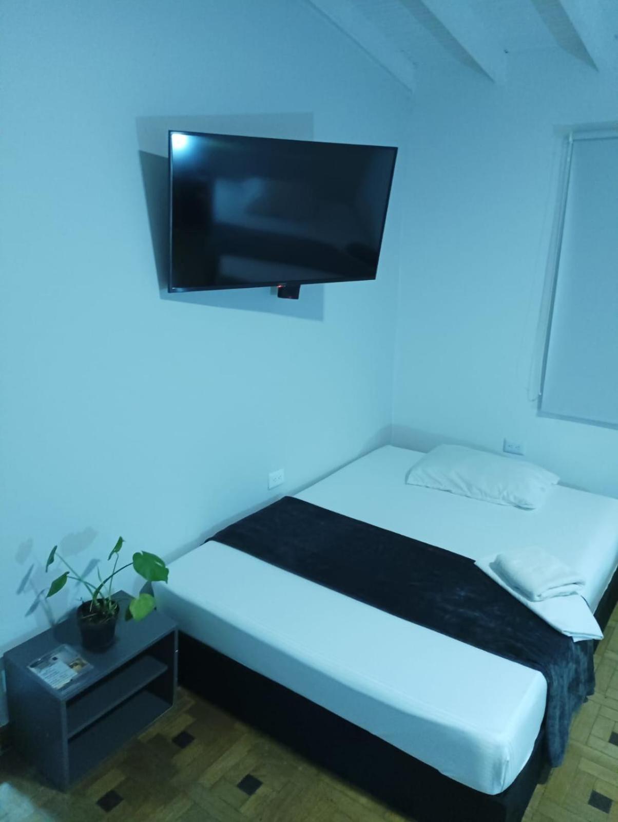 Hotel La Carpita Медельин Экстерьер фото